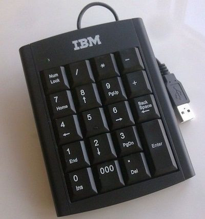 CLAVIER IBM PAVE NUMERIQUE K-012
